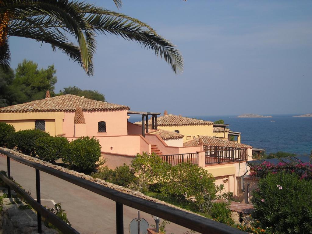 chrysalis bay apartment complex (1)