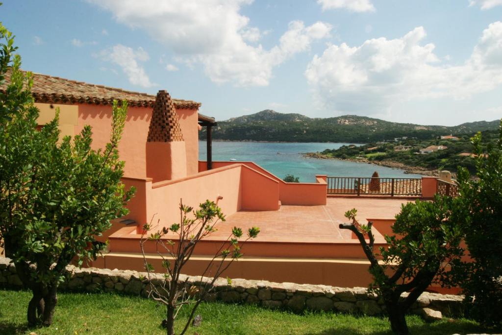 Home chrysalis bay apartment complex (3)